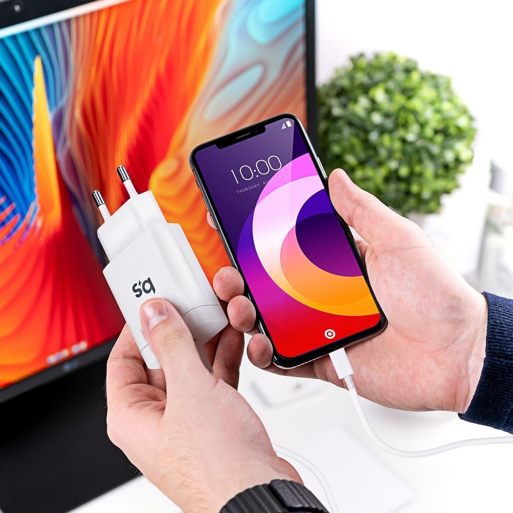 Cargador de pared USB-C 18W con cable Lightning incluido